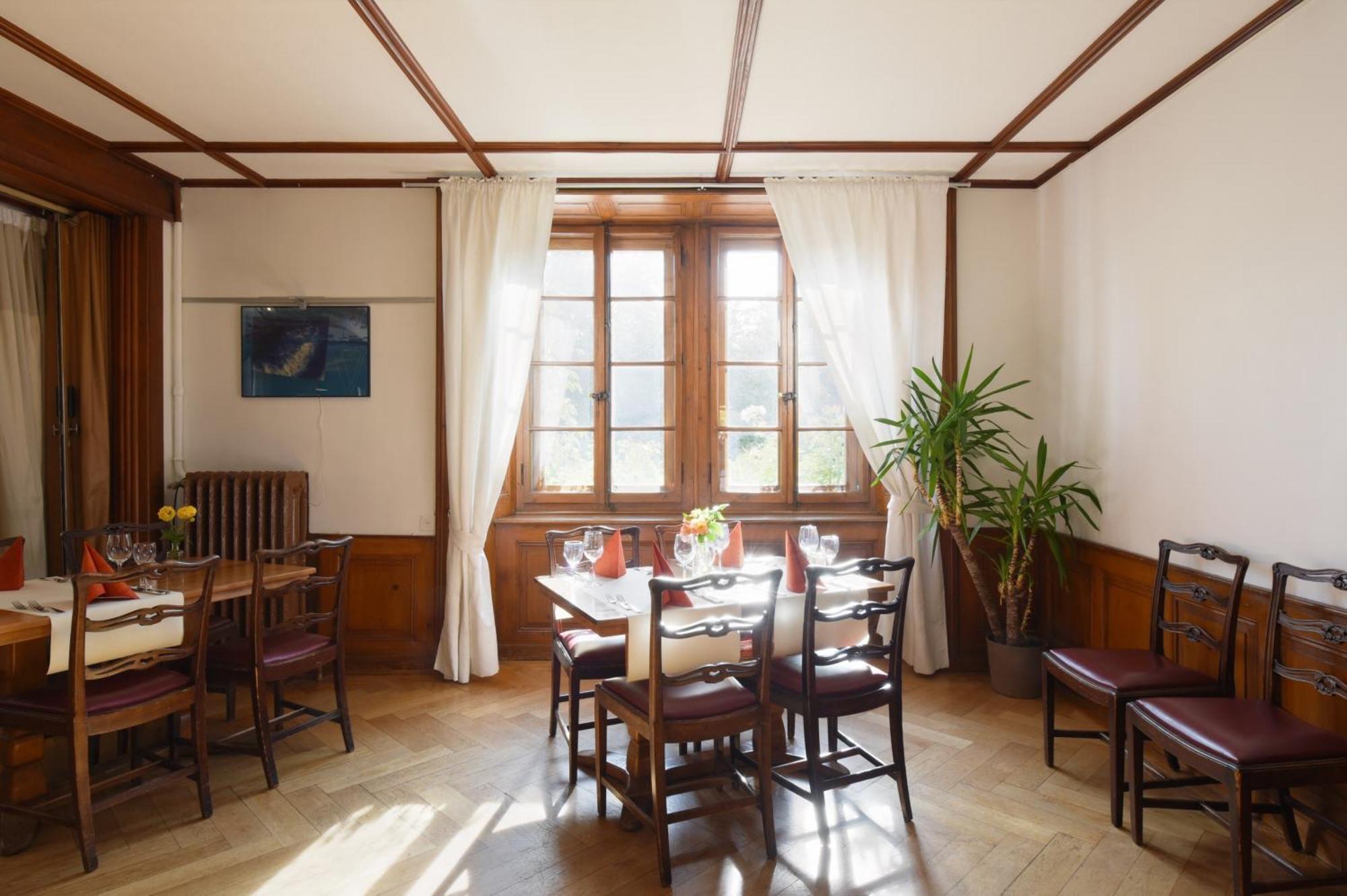 Hotel De L'Aigle Couvet Buitenkant foto