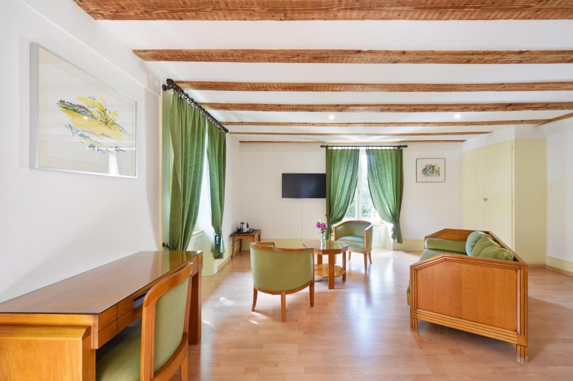 Hotel De L'Aigle Couvet Kamer foto