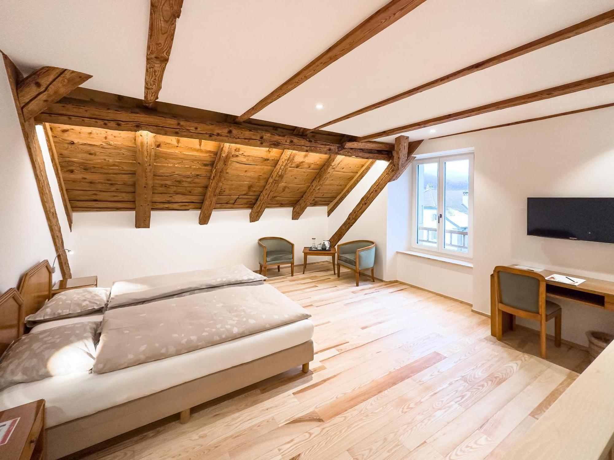 Hotel De L'Aigle Couvet Kamer foto