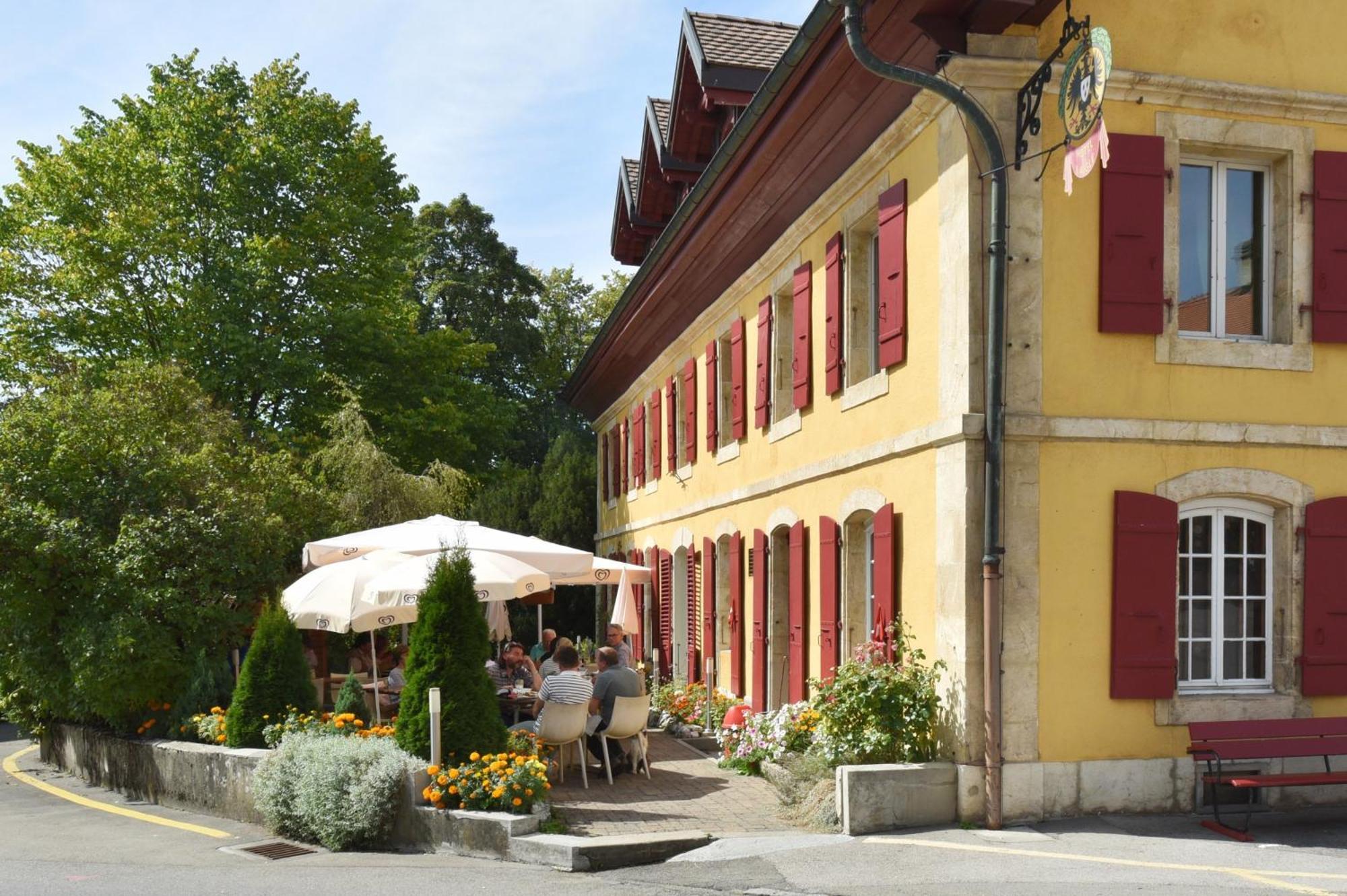 Hotel De L'Aigle Couvet Buitenkant foto