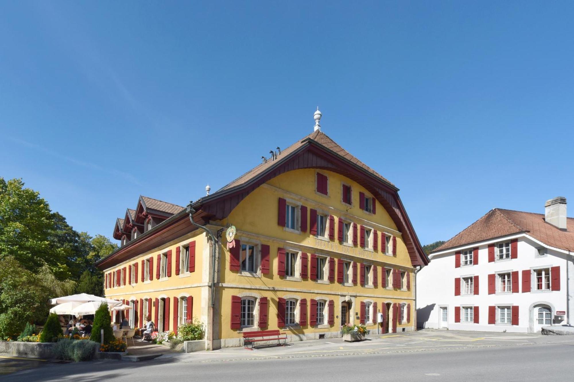 Hotel De L'Aigle Couvet Buitenkant foto